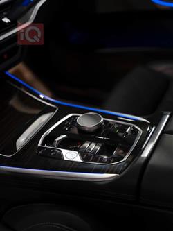 بی ئێم دەبڵیو X7